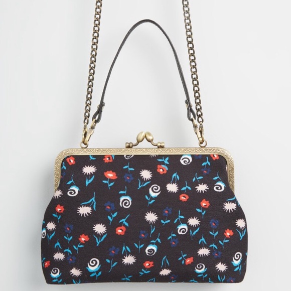 Modcloth Handbags - NWT Modcloth Moveable Garden Clutch